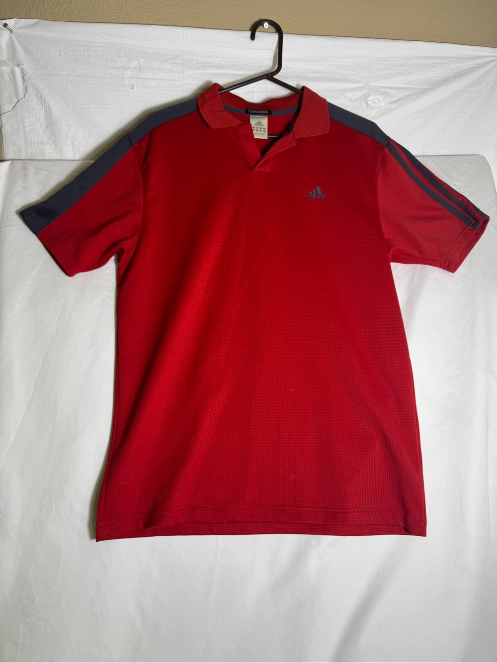 Adidas Clima365 Mens Medium Red Gray Polo Shirt Short Sleeve Performance Golf